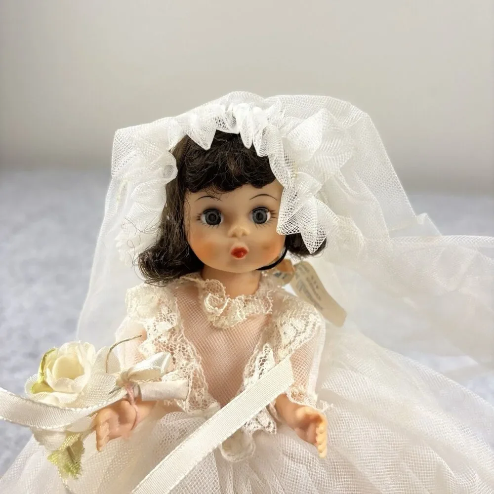 Vintage 1980s Madame Alexander Storyland / Miniature Showcase Bride Doll 435 8